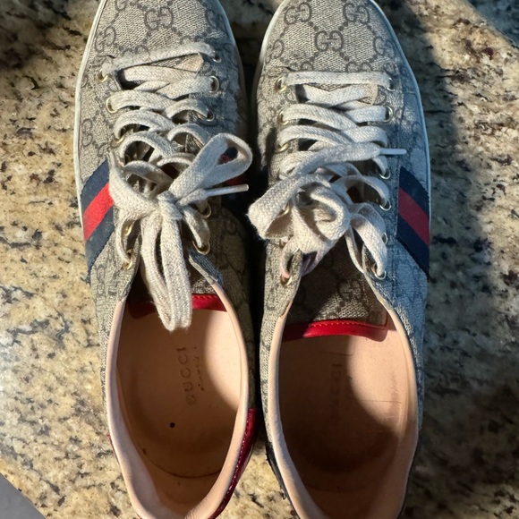 Gucci Sneakers - Picture 6 of 6